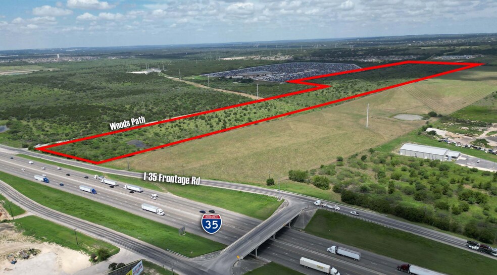 Woods Path, New Braunfels, TX à vendre - Photo du bâtiment - Image 3 de 6