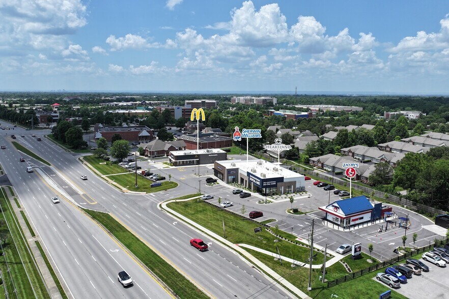 9903 Brownsboro Rd, Louisville, KY à vendre - Photo du bâtiment - Image 2 de 11