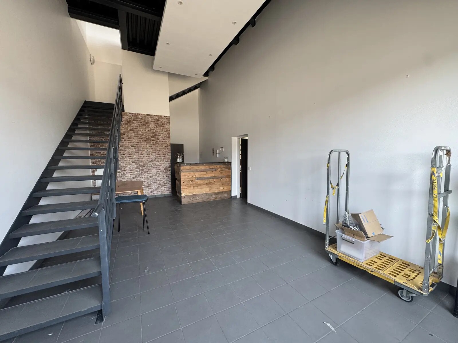 Flex in Cormeilles-en-Parisis for lease Building Photo- Image 1 of 14