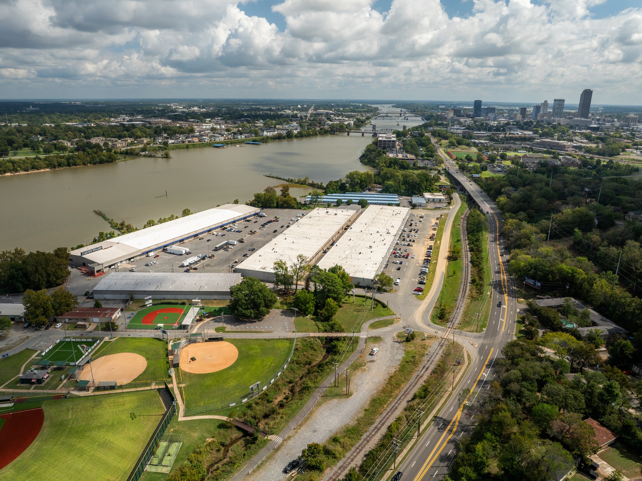 2400 Cantrell Rd, Little Rock, AR for lease Primary Photo- Image 1 of 8