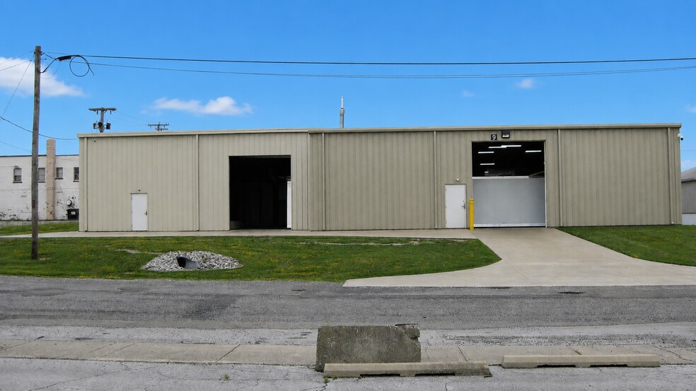 3811 Pontiac st, Fort Wayne, IN for sale - Building Photo - Image 3 of 4