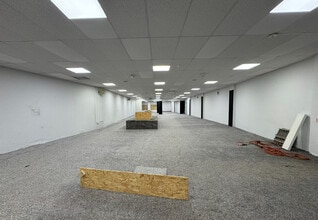 1-3 Market Pl, Peterborough for lease Interior Photo- Image 2 of 9