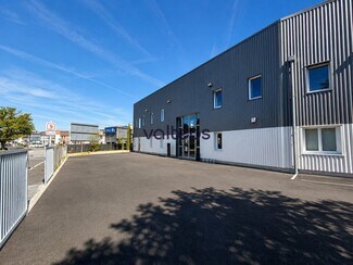 More details for Multiple Space Uses for Lease