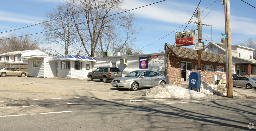 295 Lake St, Nashua, NH à vendre - Photo principale - Image 1 de 1