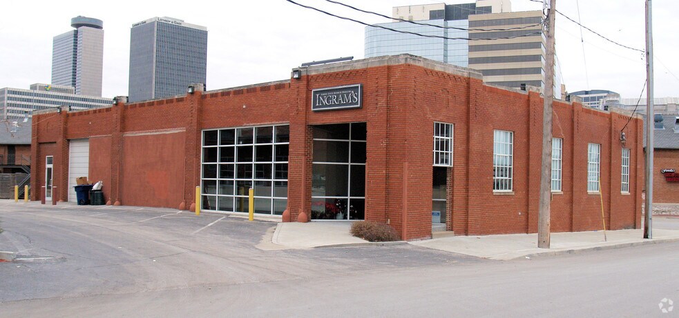 2049 Wyandotte St, Kansas City, MO à vendre - Photo du bâtiment - Image 2 de 3