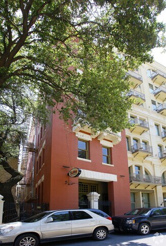 Plus de détails pour 235 E Commerce St, San Antonio, TX - Commerce de détail à louer