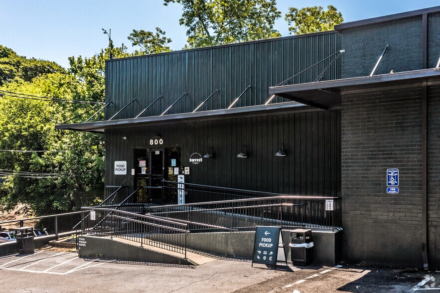 800 Forrest St NW, Atlanta, GA à louer - Photo du bâtiment - Image 1 de 14