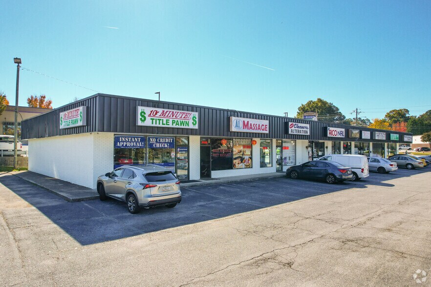 2620 Cobb Pky SE, Smyrna, GA à louer - Photo du bâtiment - Image 3 de 6