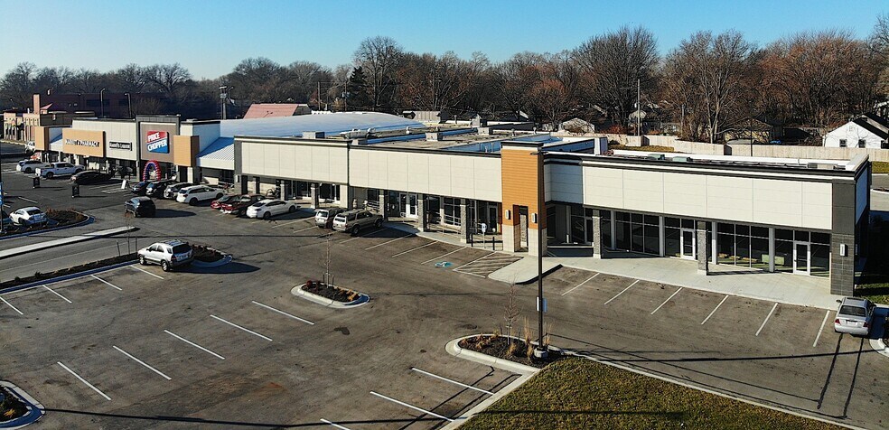 8400-8430 Wornall Rd, Kansas City, MO à louer - Photo du bâtiment - Image 3 de 7