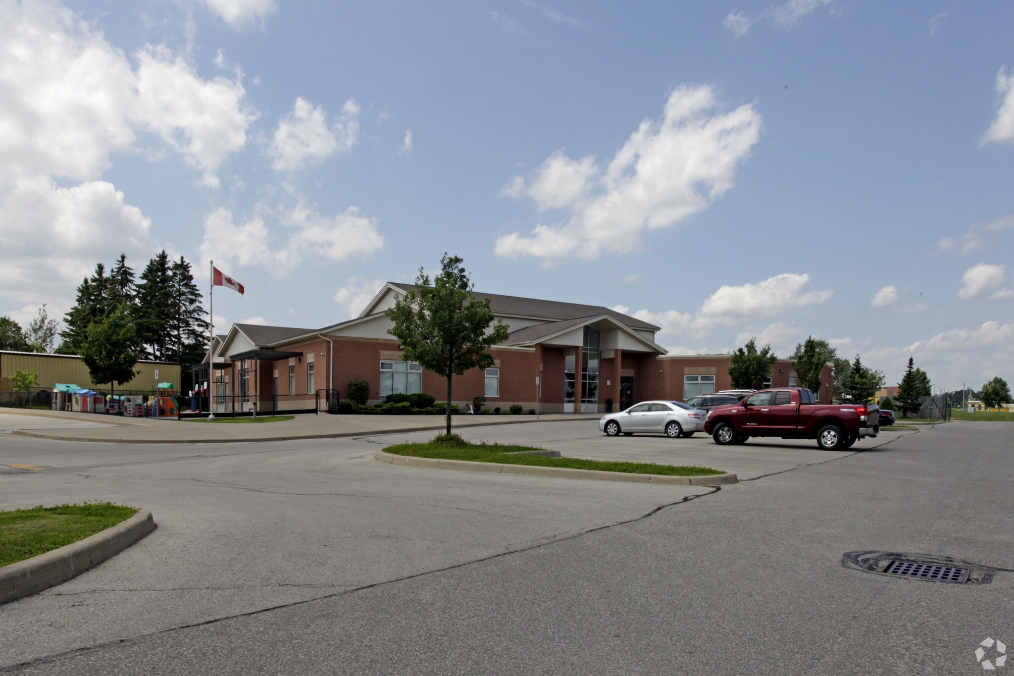 162 & 186 Rossland Road East portfolio of 2 properties for sale on LoopNet.ca Primary Photo- Image 1 of 3