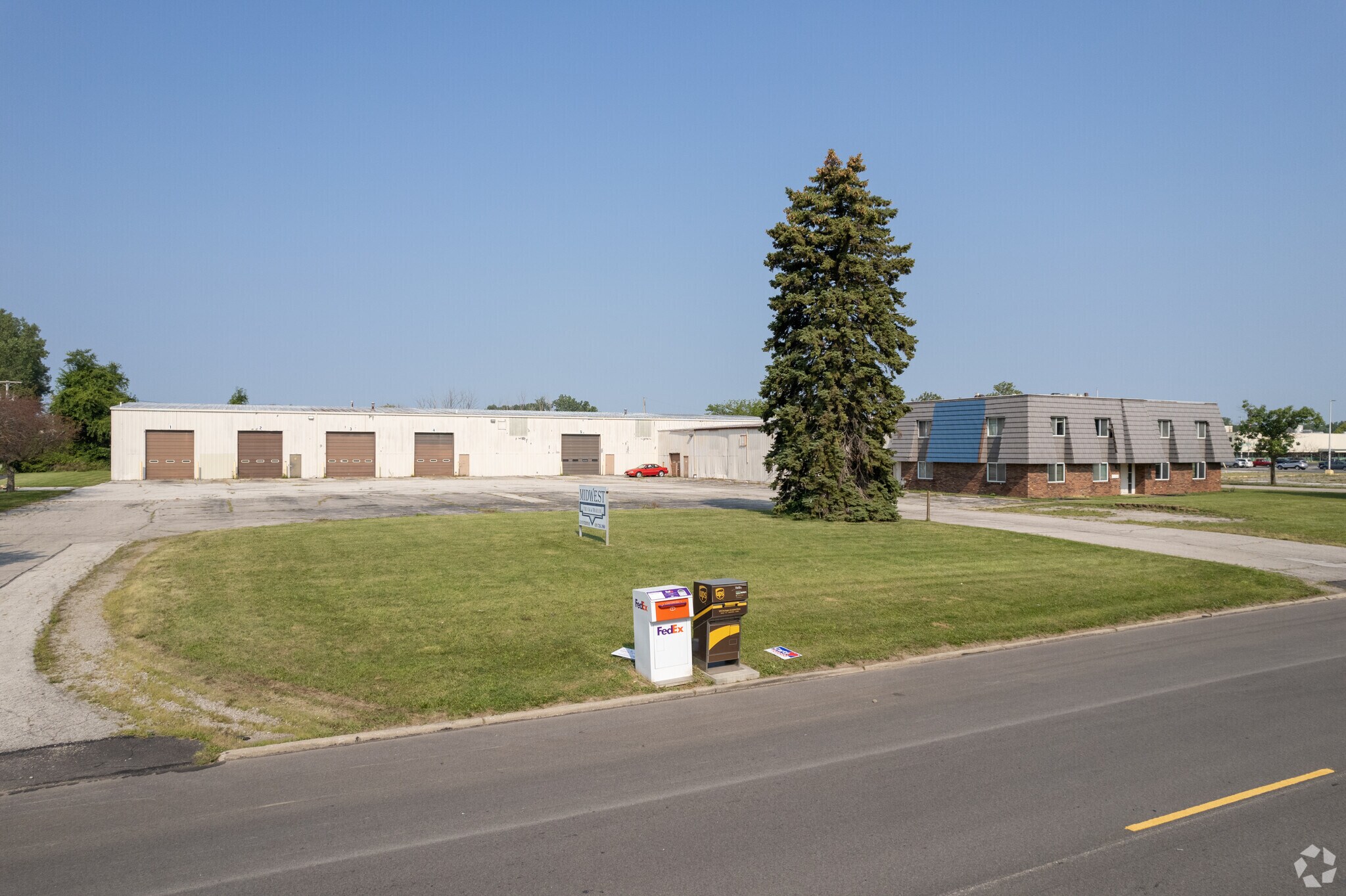 5119 Enterprise Blvd, Toledo, OH for lease Building Photo- Image 1 of 16