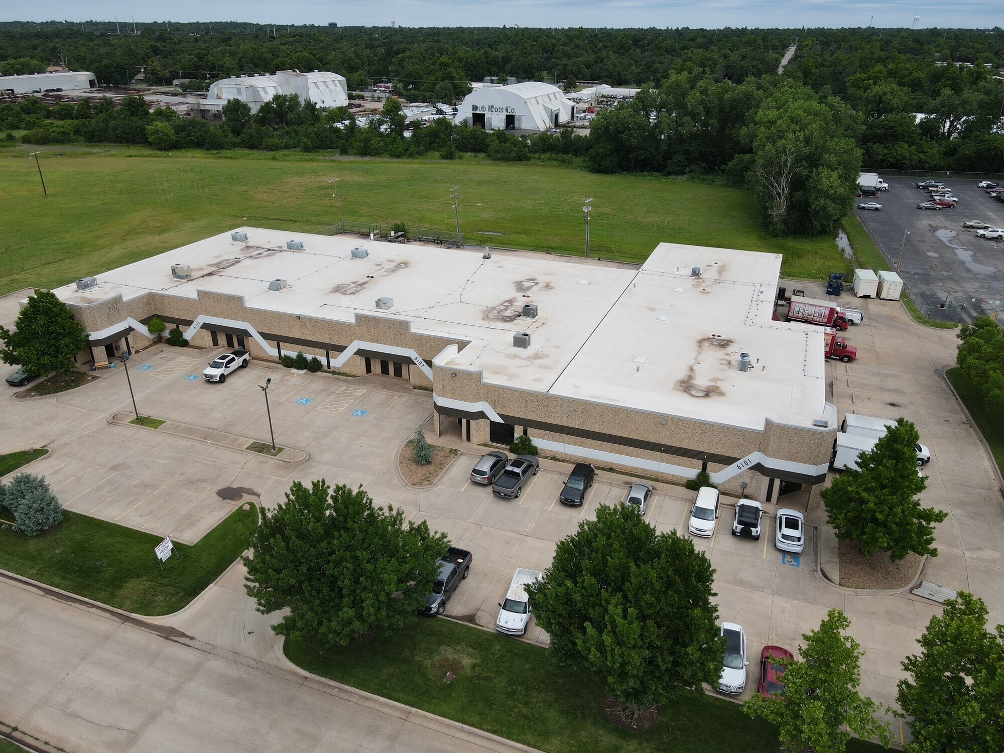 6107 NW 2nd St, Oklahoma City, OK à louer Photo du bâtiment- Image 1 de 6