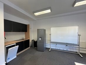 14 Chequer St, St Albans for lease Interior Photo- Image 2 of 2
