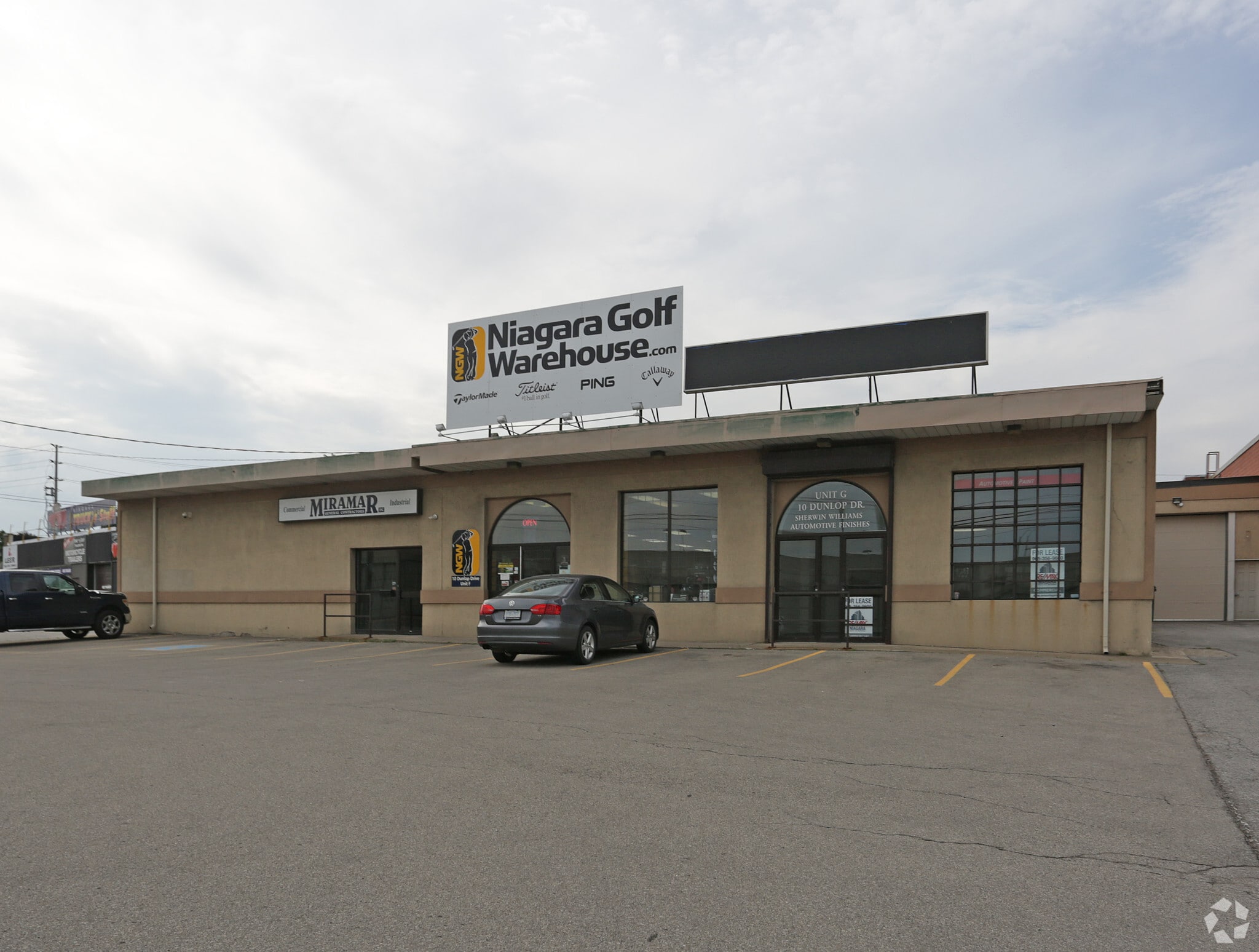 10 Dunlop Dr, St Catharines, ON for sale Primary Photo- Image 1 of 1