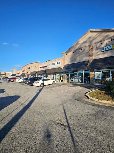 1742-1780 Zebulon Rd, Griffin, GA for lease - Building Photo - Image 3 of 8