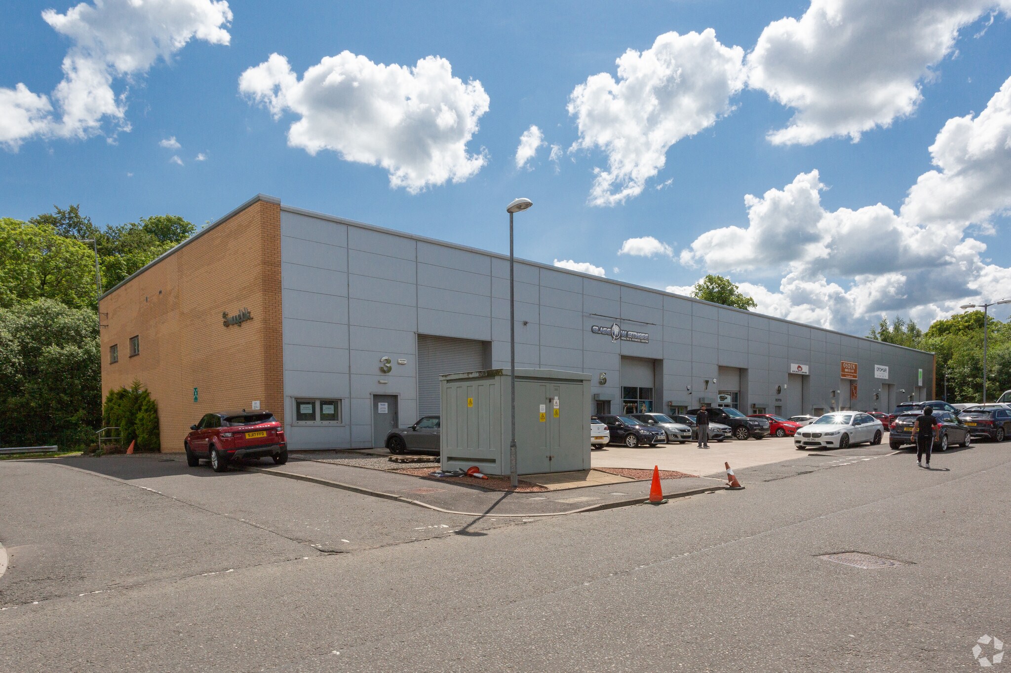 Spiersbridge Business Park portefeuille de 4 propriétés à vendre sur LoopNet.ca Photo du bâtiment- Image 1 de 5