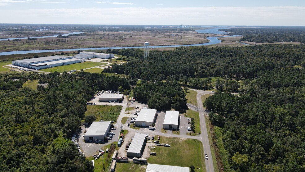 420 Bluff Hill Dr, Navassa, NC à vendre - Aérien - Image 3 de 6