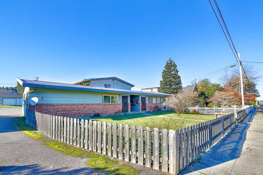 2394 Marion St, North Bend, OR à vendre - Photo principale - Image 1 de 10