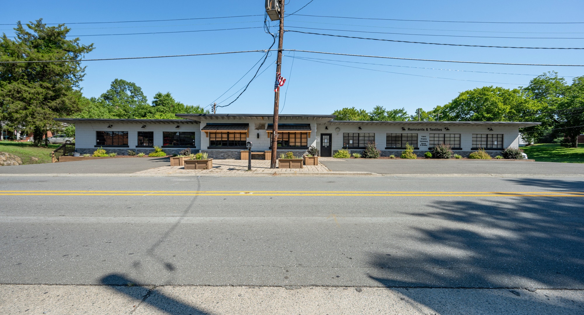 410 E Main St, Haw River, NC à louer Photo principale- Image 1 de 34