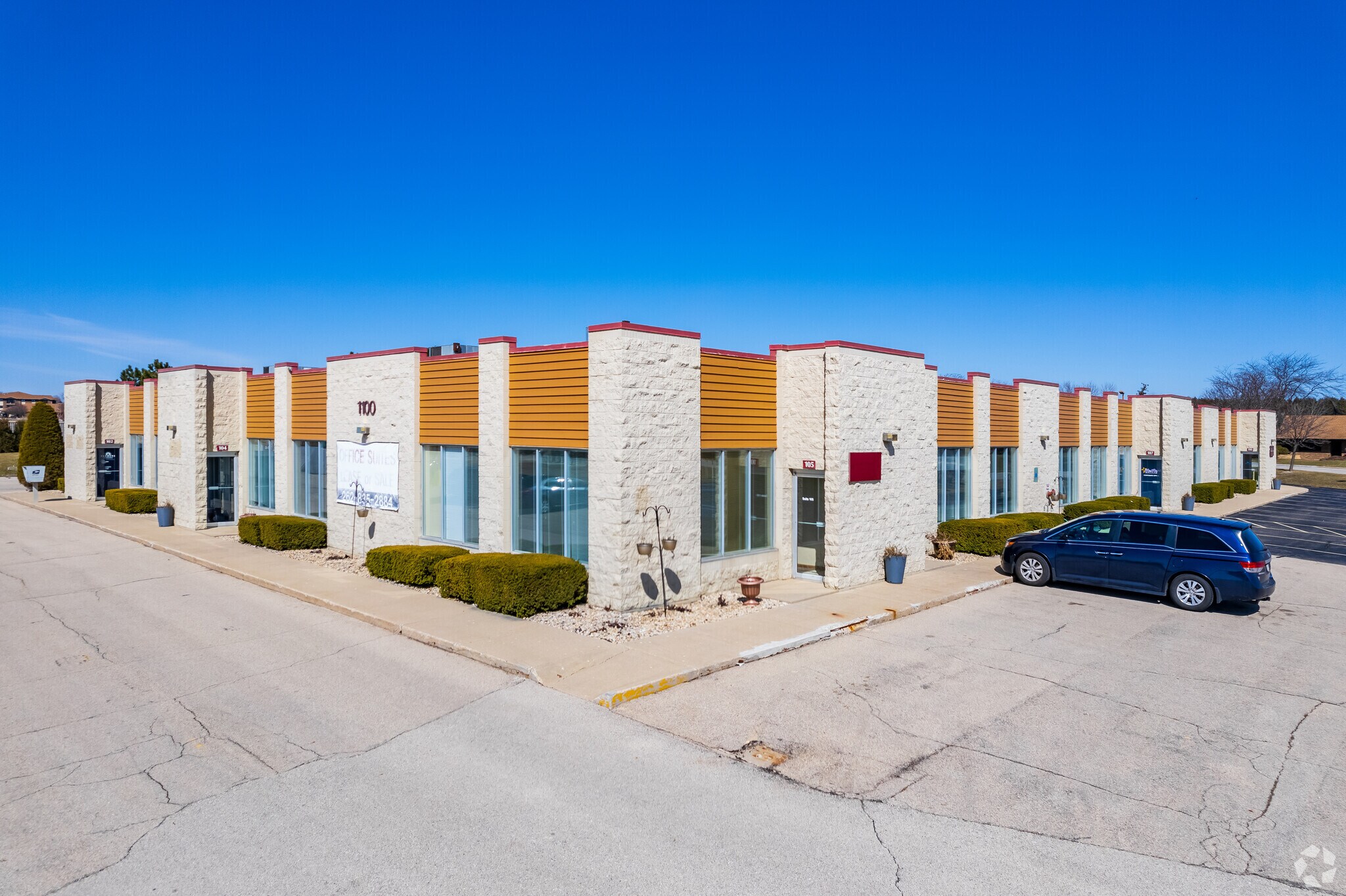 1100 Commerce Dr, Mount Pleasant, WI à louer Photo du bâtiment- Image 1 de 8