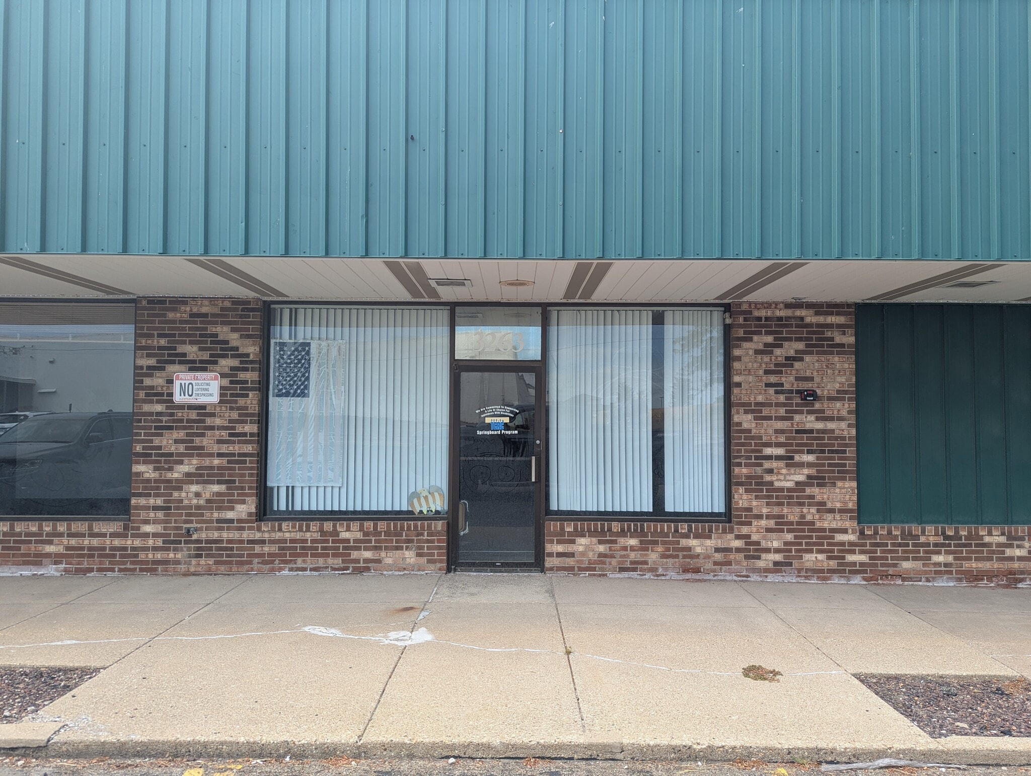 3245-3247 Court St, Pekin, IL à louer Photo intérieure- Image 1 de 2