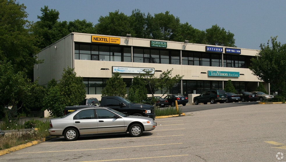 190 W Town St, Norwich, CT à louer - Photo du bâtiment - Image 2 de 2