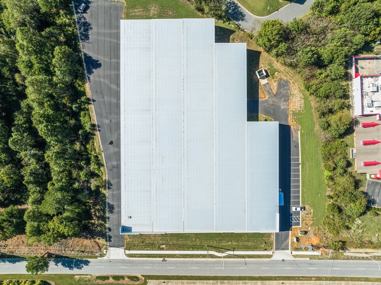 375 E Hanes Mill Rd, Winston-Salem, NC for sale - Aerial - Image 3 of 4