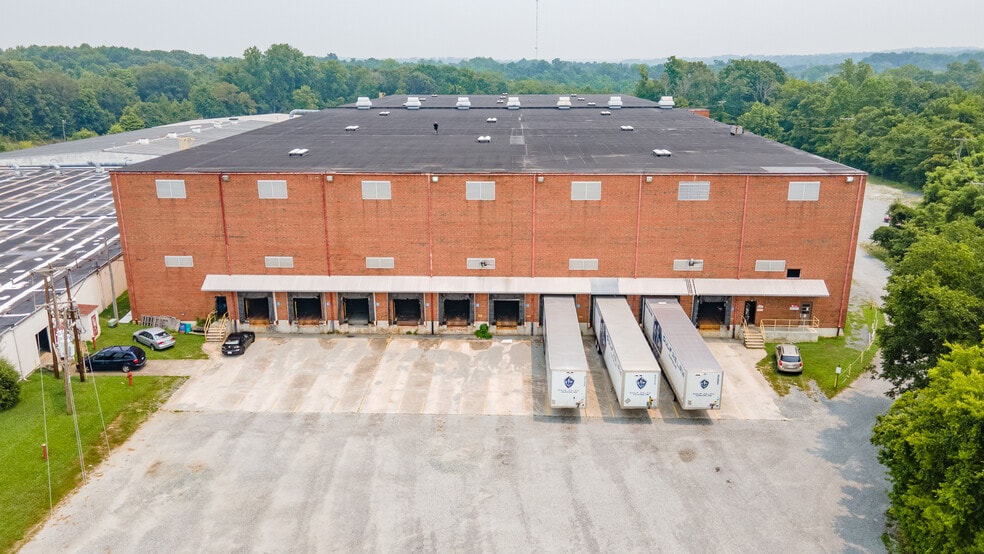 100 United Furniture Dr, Lexington, NC for lease - Building Photo - Image 3 of 10