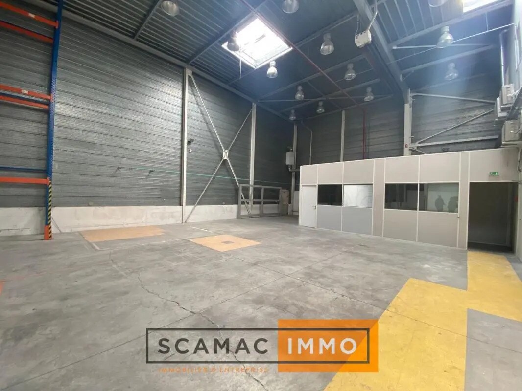 Industrial in LES MILLES for lease Interior Photo- Image 1 of 7