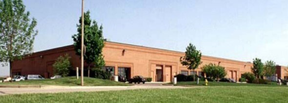 Plus de détails pour 733-747 Kimberly Dr, Carol Stream, IL - Industriel à louer