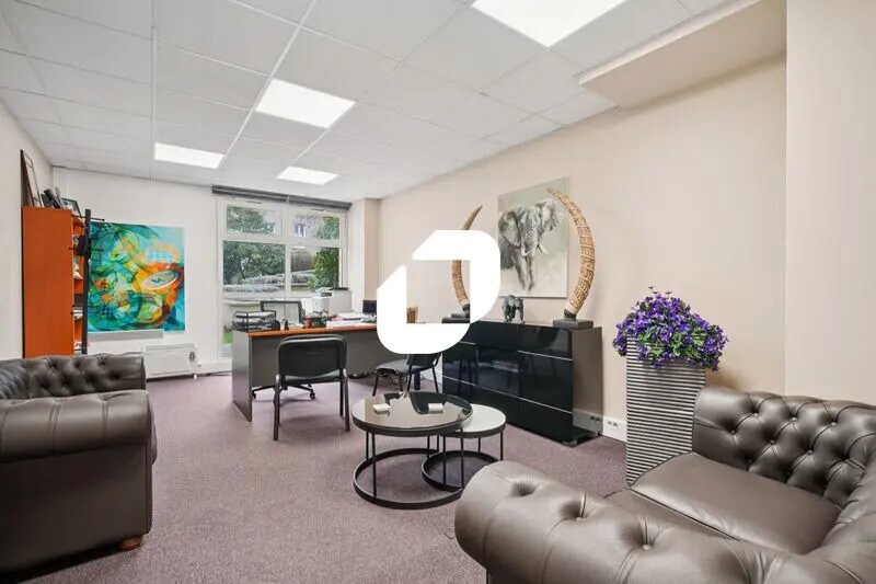 Office in Rueil-Malmaison for sale - Interior Photo - Image 2 of 10