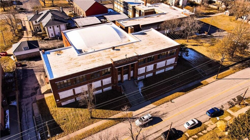 622 N Main St, Independence, MO à vendre - Photo du bâtiment - Image 2 de 15