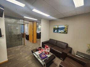1100 Melville St, Vancouver, BC for lease Interior Photo- Image 2 of 4