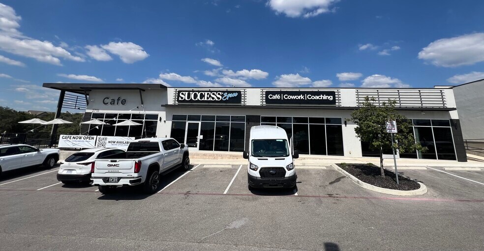 2719 N Loop W 1604, San Antonio, TX à louer - Photo du bâtiment - Image 2 de 14