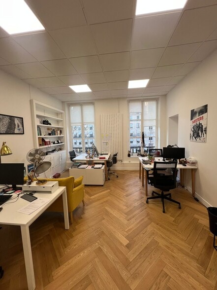 18 Rue Royale, Paris for lease - Building Photo - Image 2 of 14