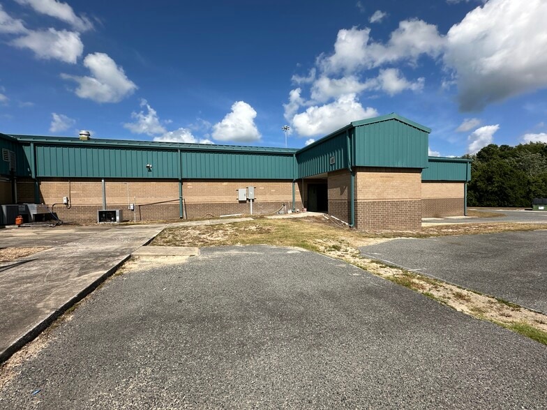 1182 Coastal Dr SW, Darien, GA for sale - Building Photo - Image 2 of 25