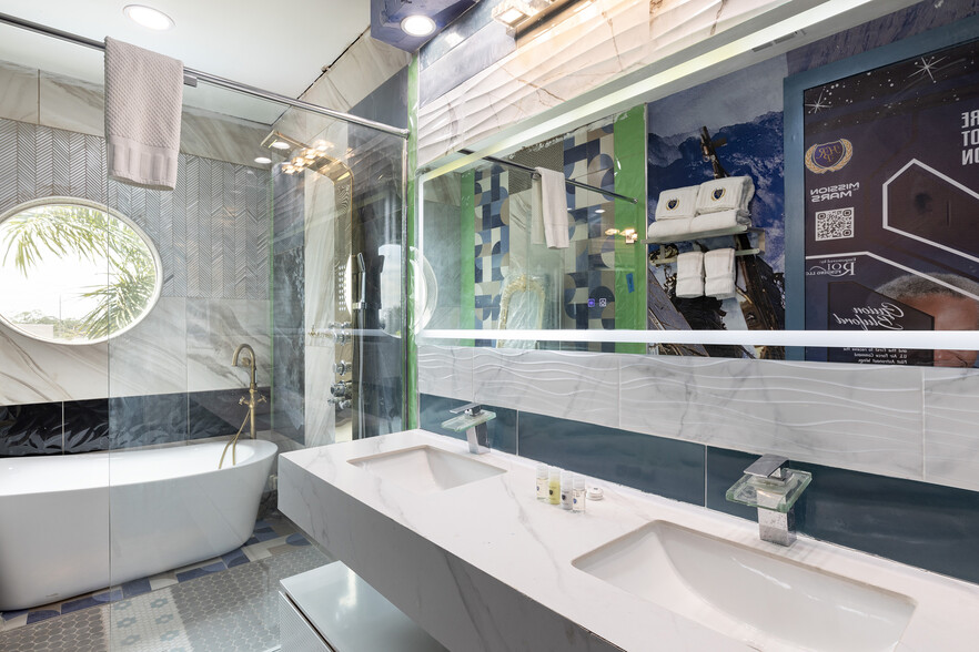 1015 Fantasy Dr, Davenport, FL for sale - Building Photo - Image 3 of 73