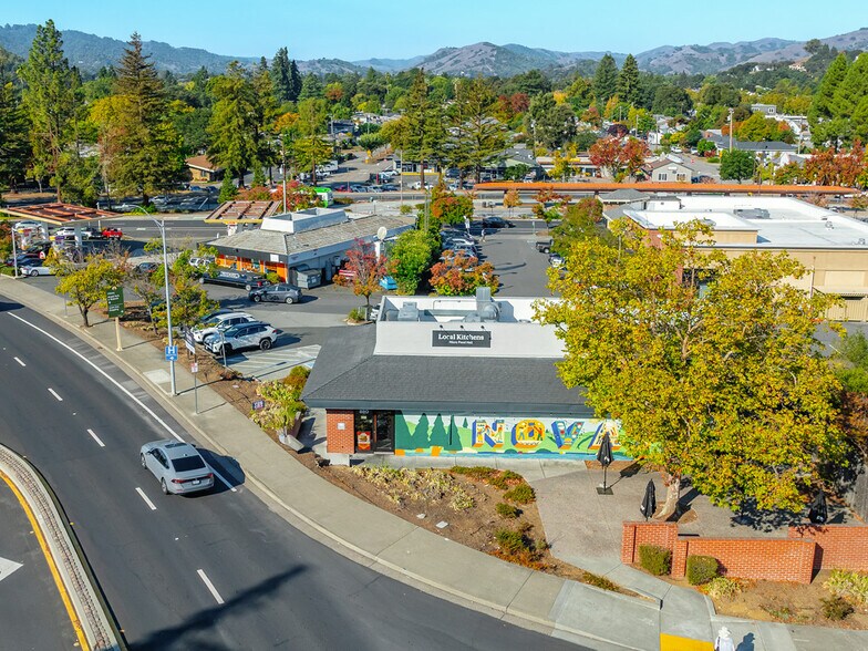 880 De Long Ave, Novato, CA à louer - Photo du bâtiment - Image 2 de 6