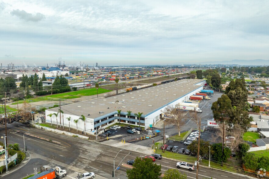 2131 W Willow St, Long Beach, CA à louer - Aérien - Image 2 de 4