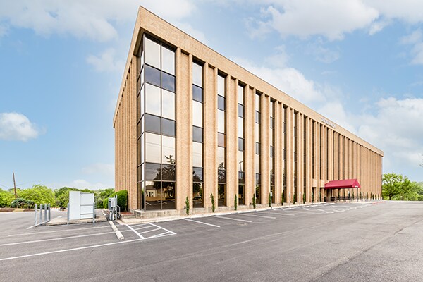 1600 W 38th St, Austin, TX à louer Photo du bâtiment- Image 1 de 3