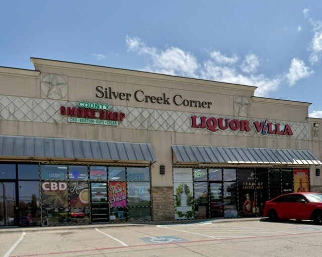 7001 Confederate Park Rd, Fort Worth, TX à vendre - Photo du bâtiment - Image 2 de 3