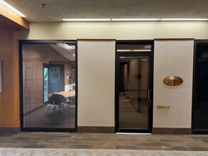 1580 McLaughlin Run Rd, Upper Saint Clair, PA à louer Photo intérieure- Image 1 de 10