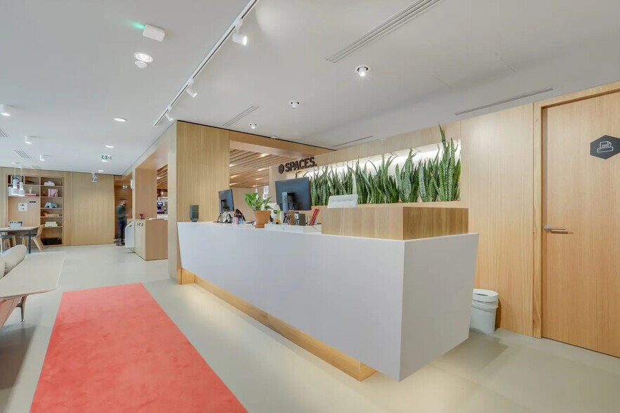 Bureau dans à louer - Hall d’entrée - Image 3 de 10