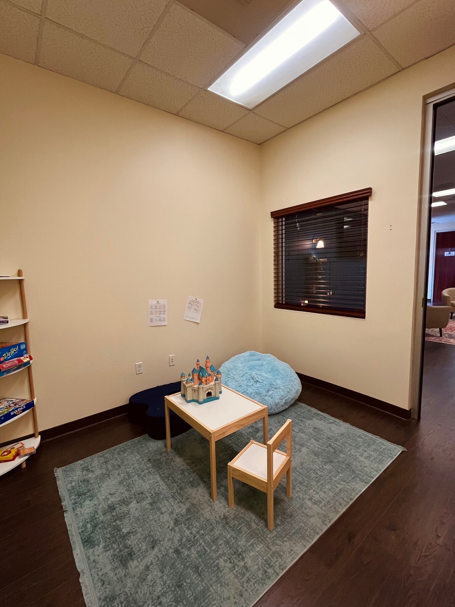 580 N Wilma Ave, Ripon, CA for lease Interior Photo- Image 1 of 2