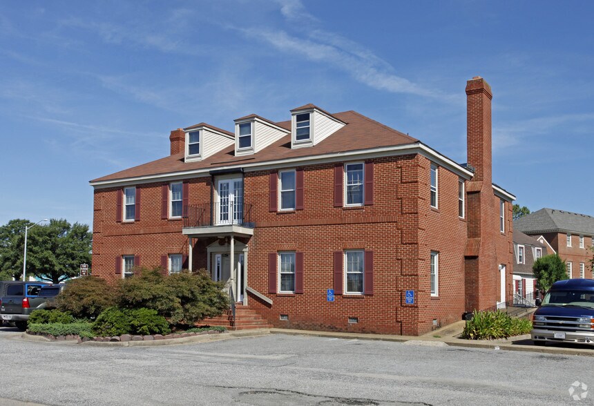 701 Independence Cir, Virginia Beach, VA for lease - Primary Photo - Image 1 of 8
