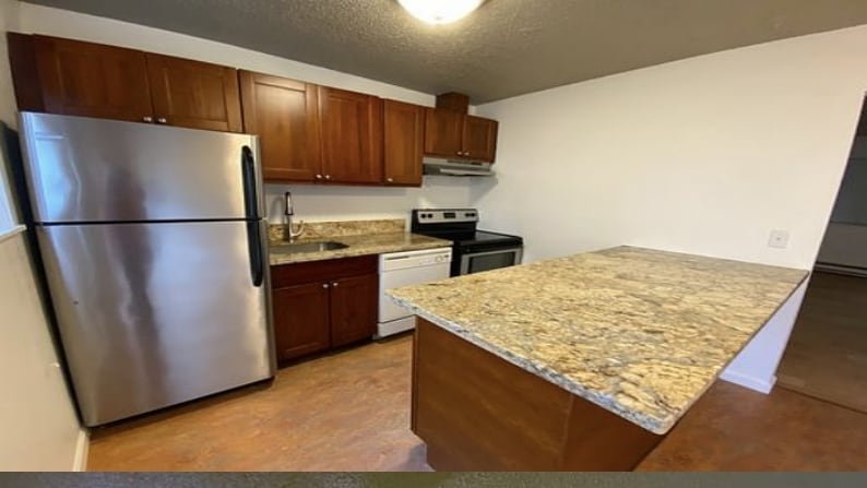 2230 NE 15th Ave, Portland, OR for sale - Interior Photo - Image 2 of 3