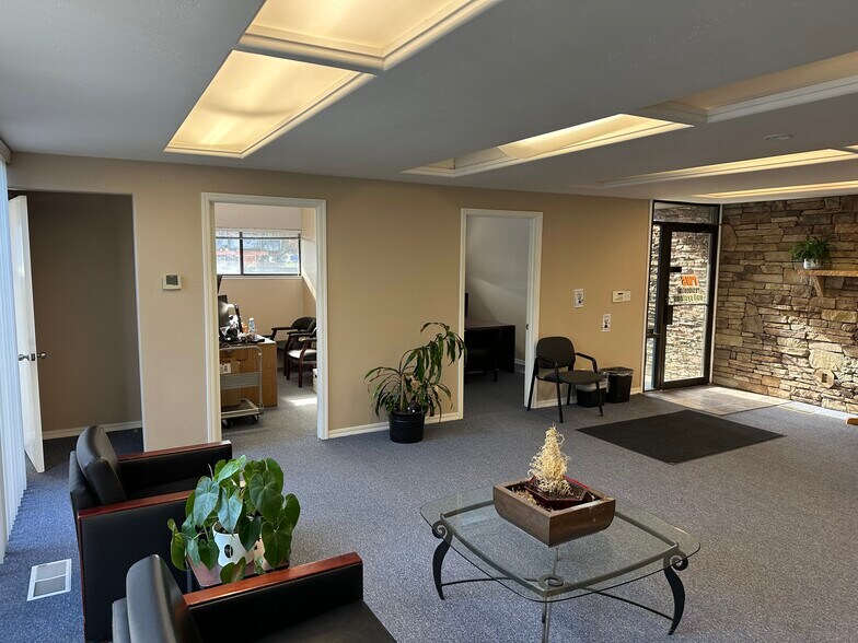 7050 McComber St, Sacramento, CA à vendre - Photo intérieure - Image 3 de 8