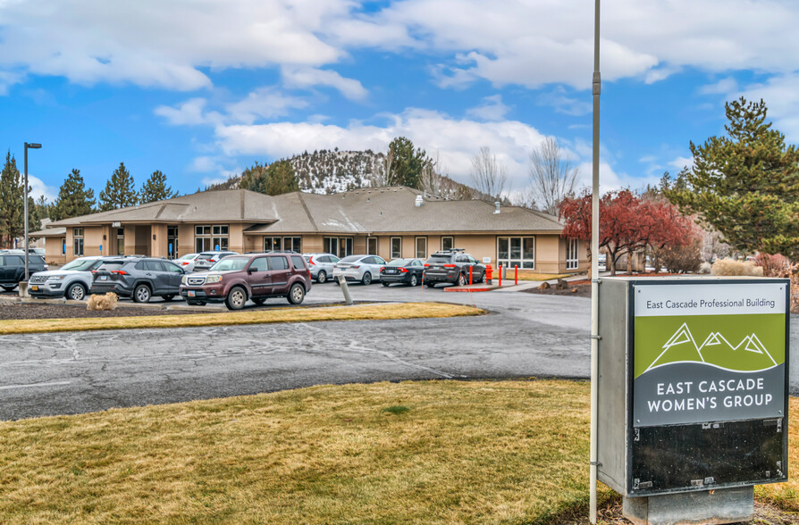 2400 NE Neff Rd, Bend, OR à louer - Photo du bâtiment - Image 1 de 17