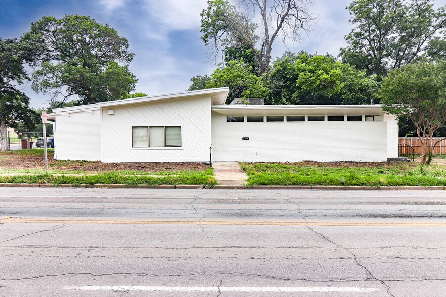 1925 N 25th St, Waco, TX for sale - Building Photo - Image 1 of 1