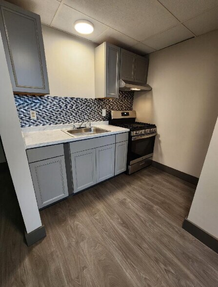 19 Wood St, Lewiston, ME à vendre - Photo du bâtiment - Image 2 de 25